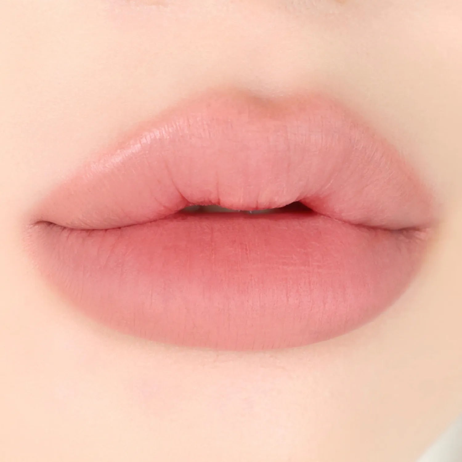 VDL Lipstain Essential Over Liner 0.35g