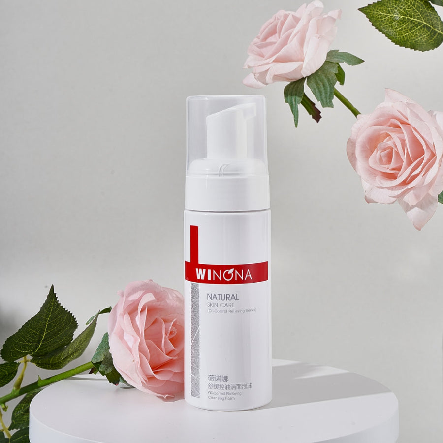 Winona Soothing Oil-Control Cleansing Foam 150ml: Hydrating and moisturizing, amino acid formula, controls oil, exfoliates, removes blackheads, soothes and repairs the skin barrier, suitable for sensitive skin.