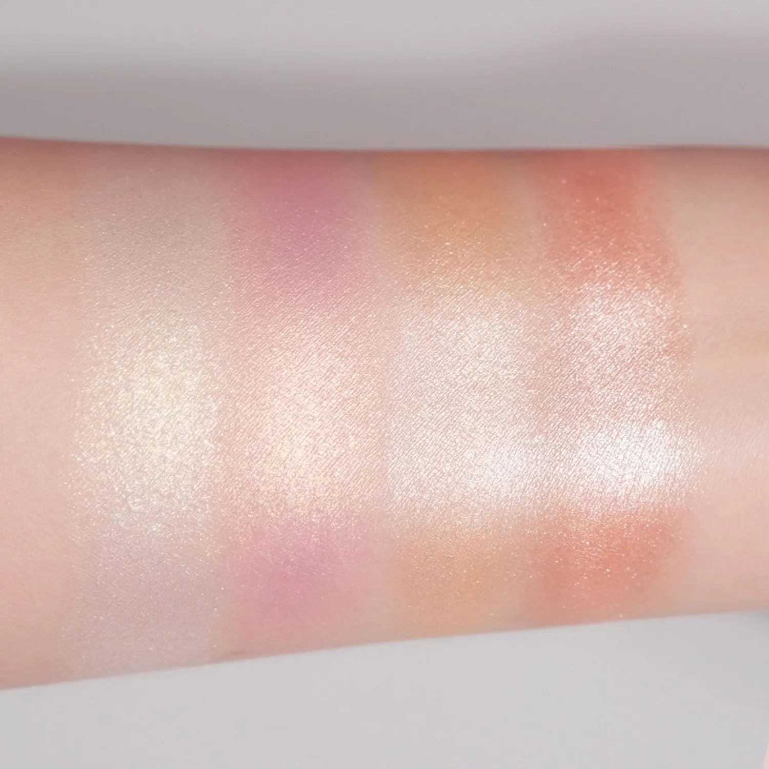 WAKEMAKE Glow Contouring Highlighter Palette