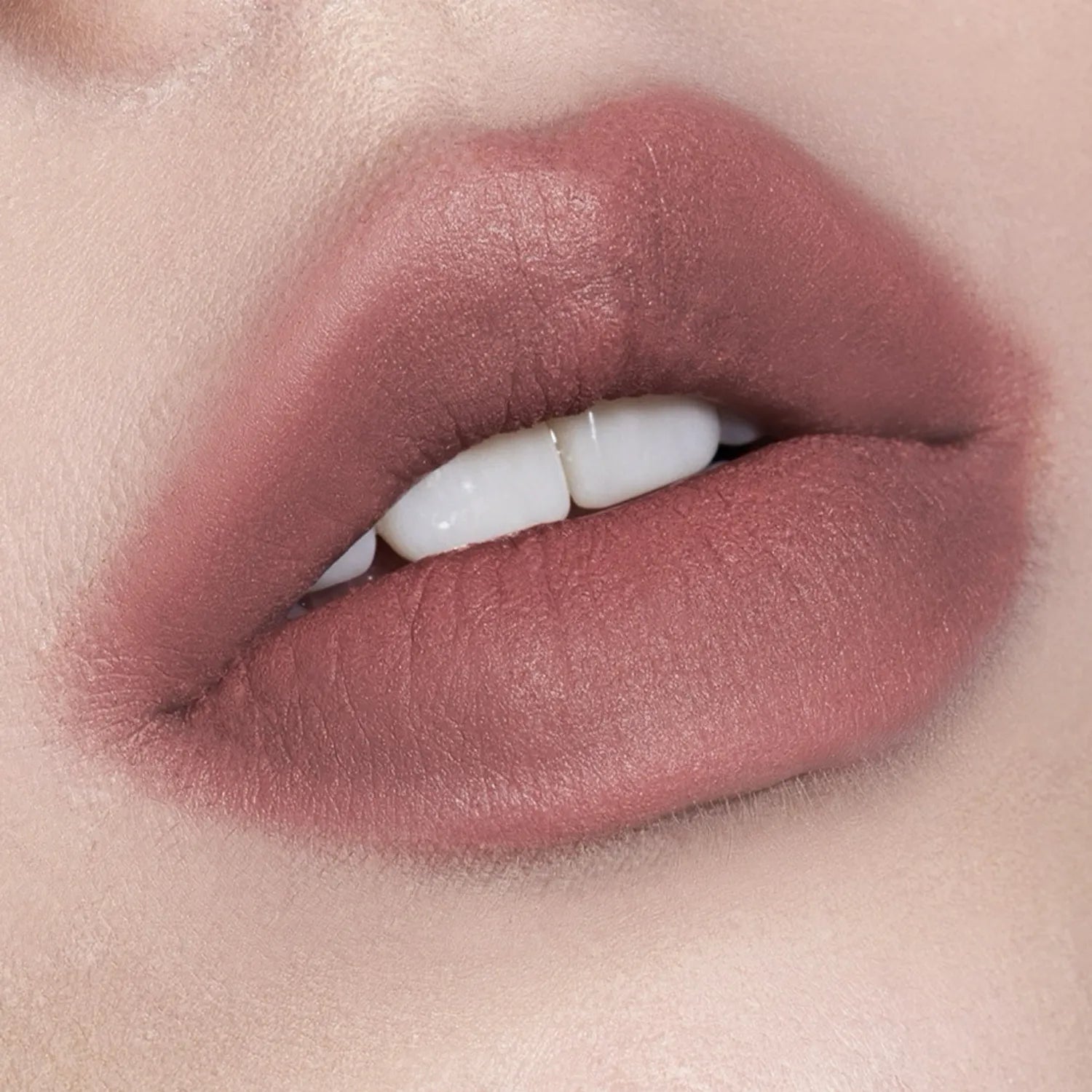 RISKY Be Bold Lip Brushed (9 Colors)