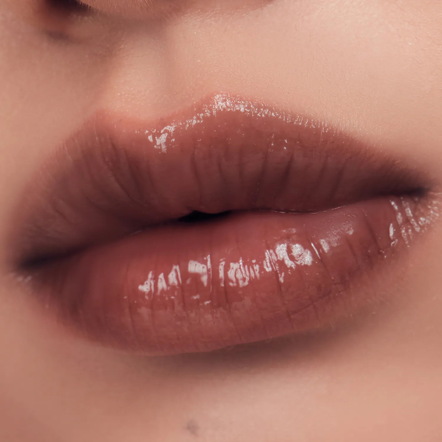 RISKY Be Bold Lip Gloss (19 Colors)