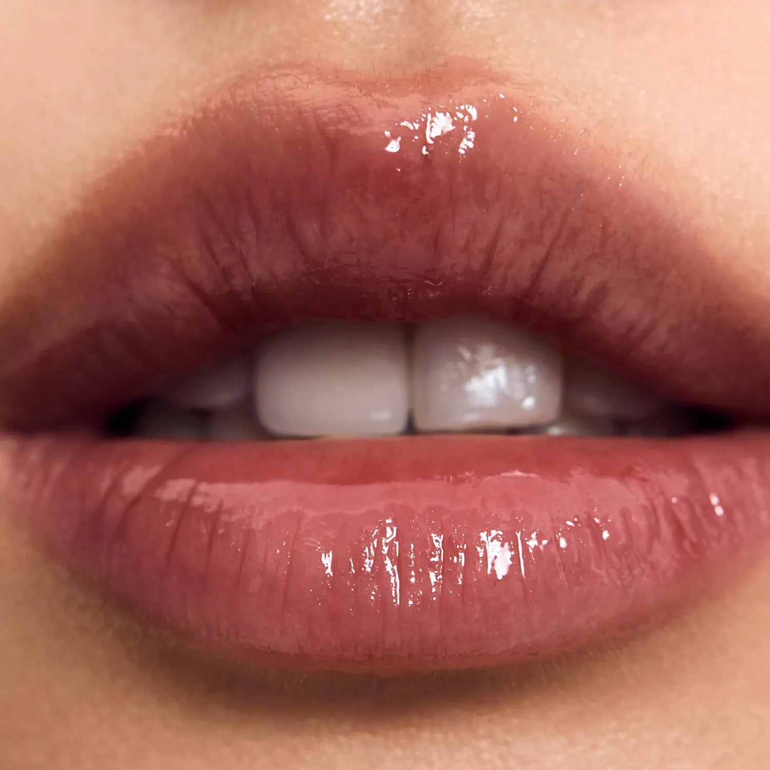 RISKY Be Bold Lip Gloss (19 Colors)