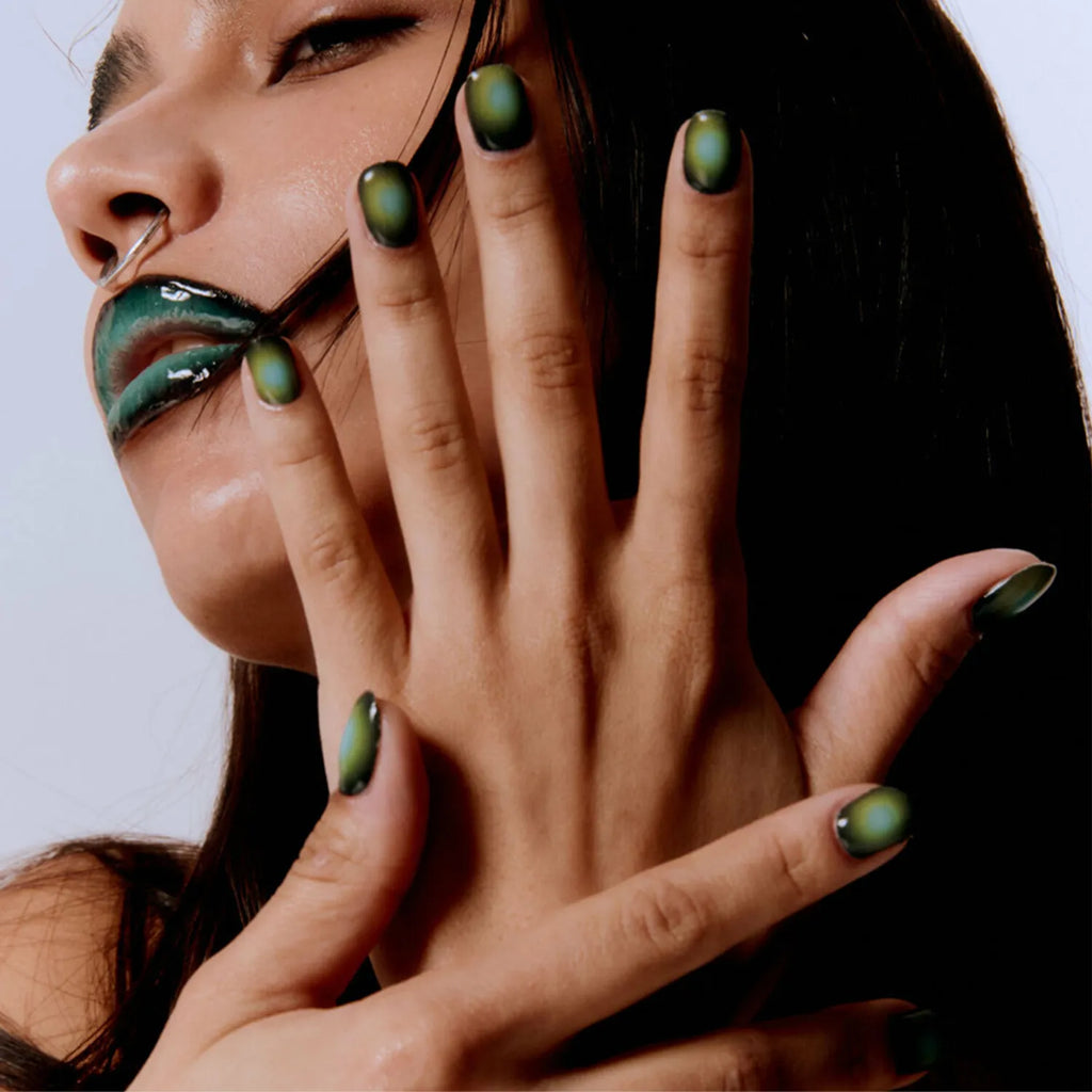 UUUUU Gel Nail PUTTHEMINACOFFIN 52g