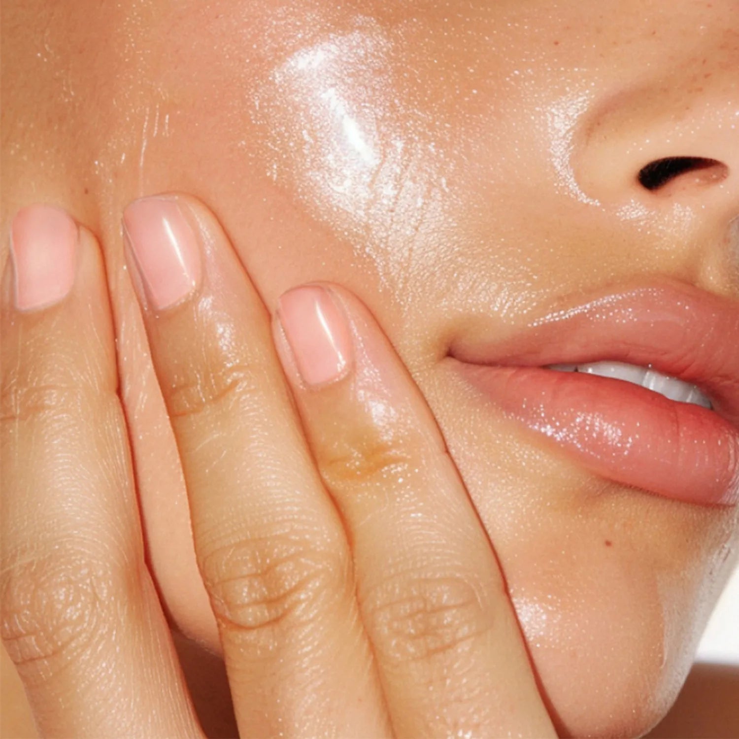 UUUUU Demure Gel Nail 52g