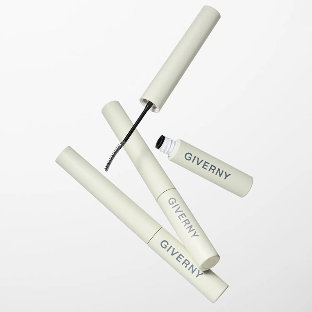 Giverny Milchak Sensitive Mascara Fixer