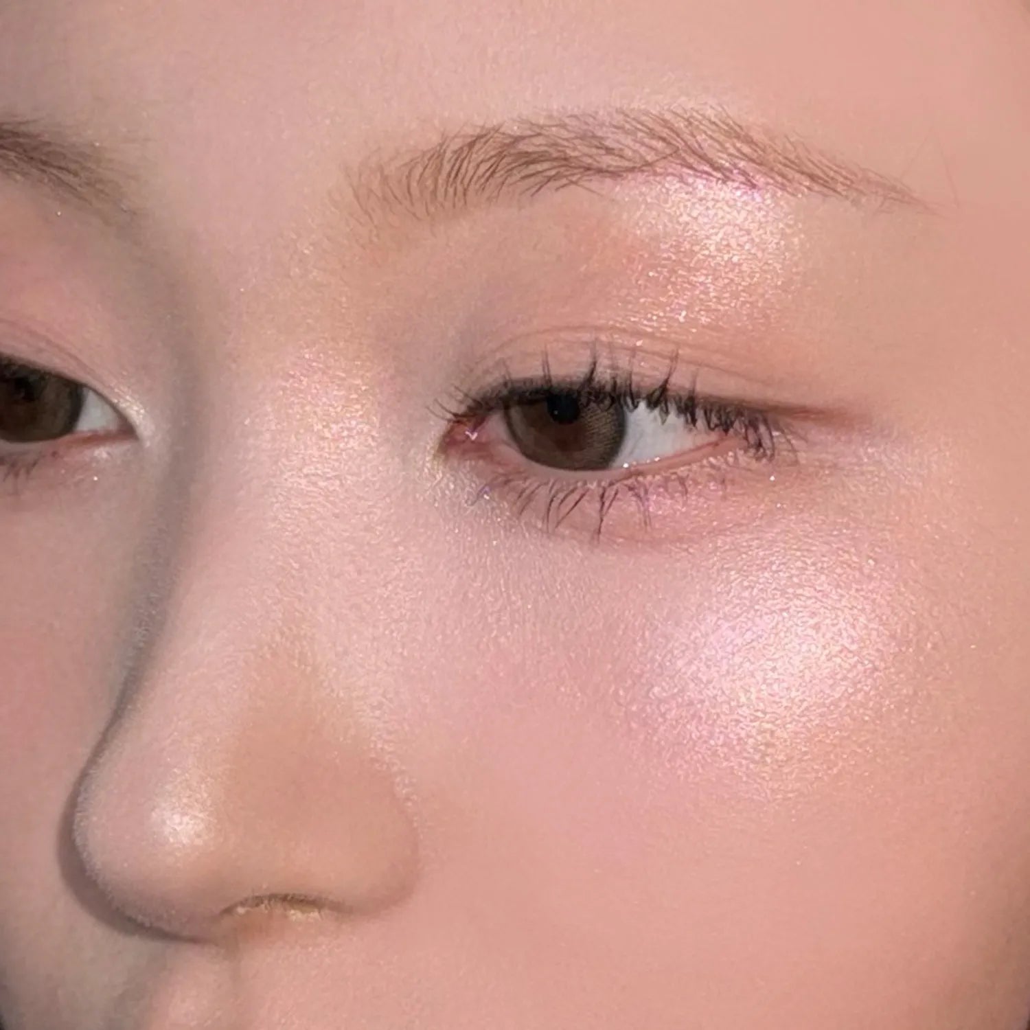 mude. Face Fill Volumer Highlighter (8 Colors)