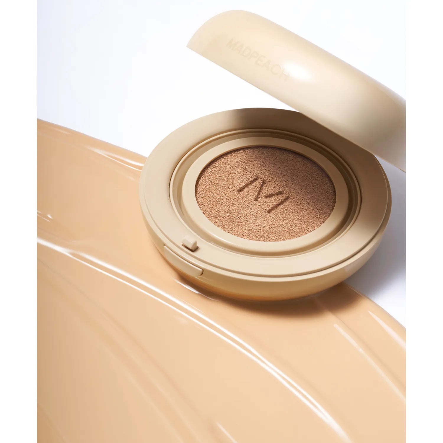 MADPEACH Velvet Matte Cushion