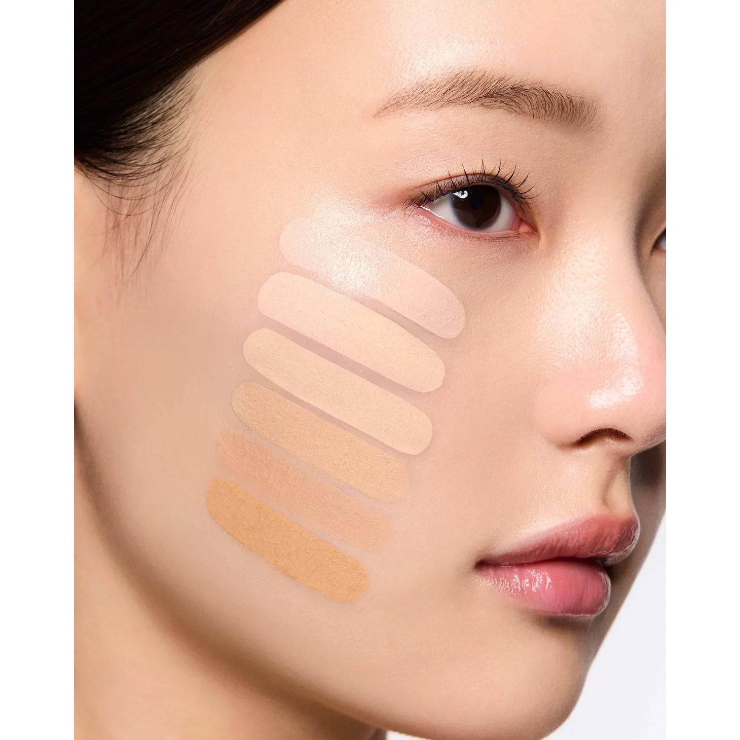 HERA Silkystay Serum Concelaer 8g (9 Shades)