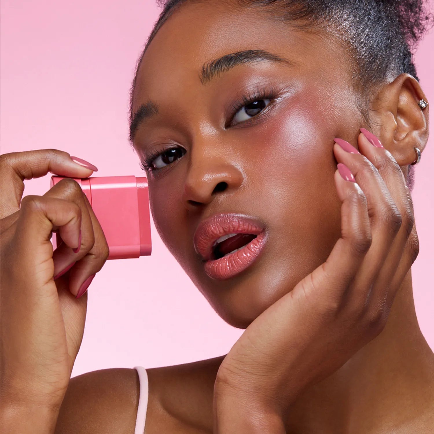 Kaja Dewy Bar