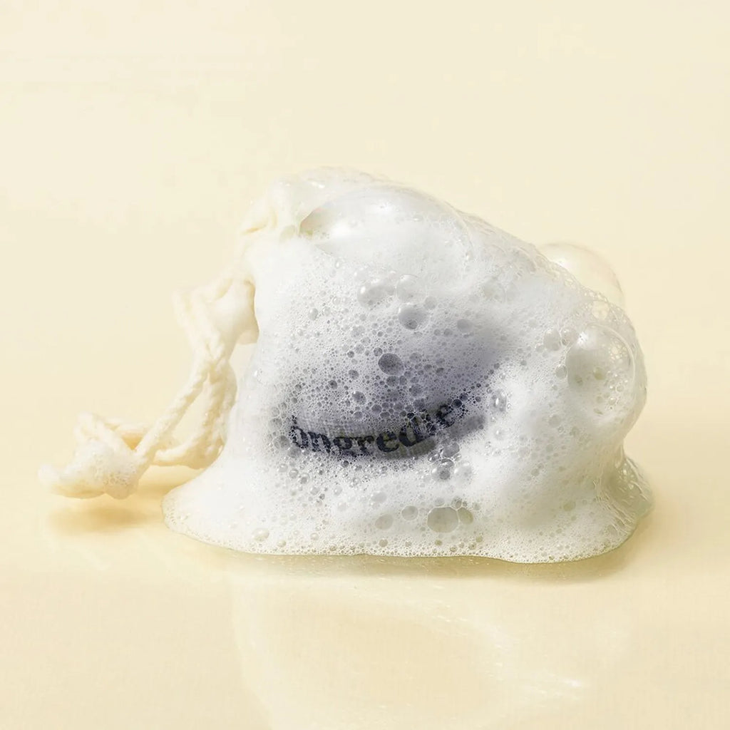 ongredients Butterfly Pea Cleansing Ball