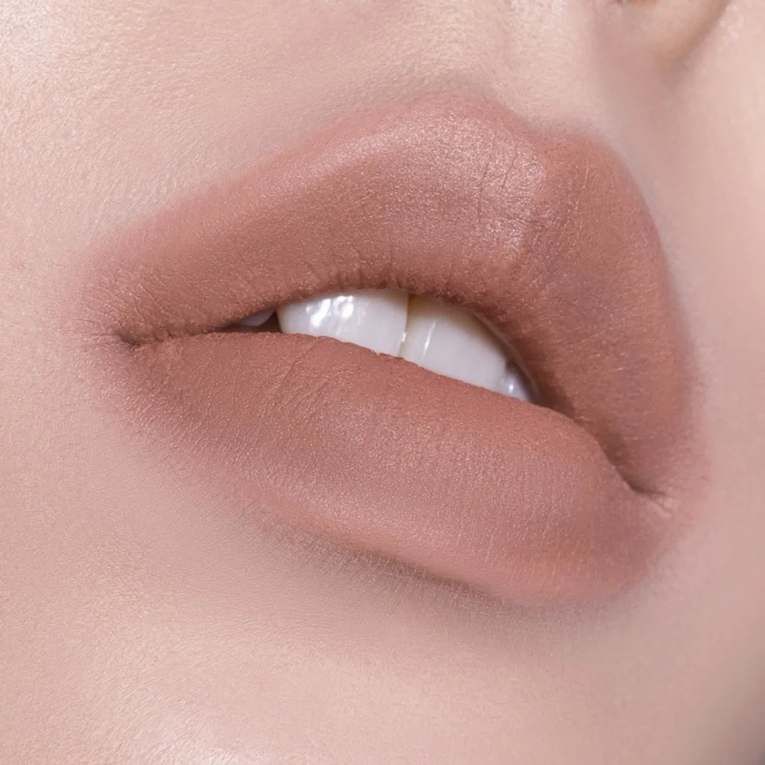 RISKY Be Bold Lip Brushed (9 Colors)
