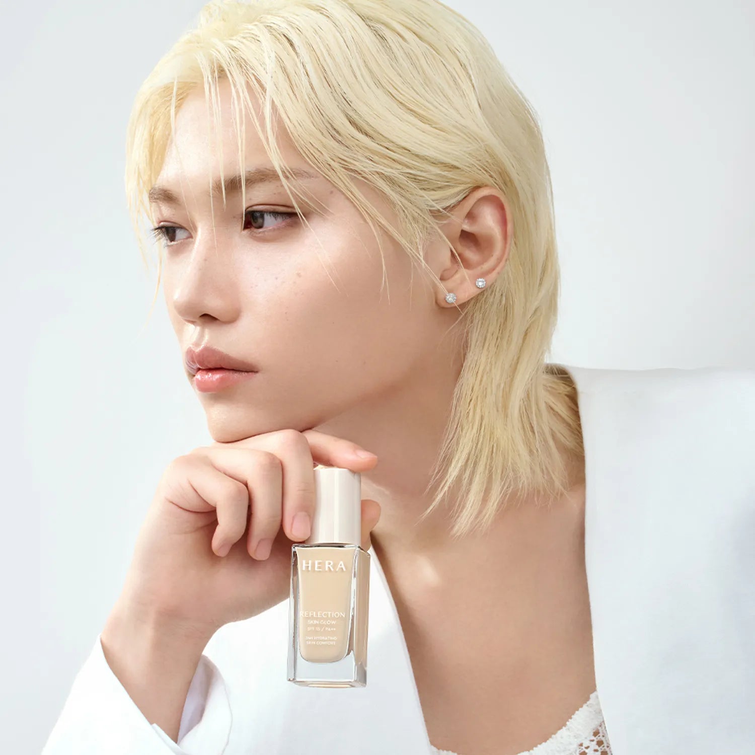HERA Reflection Skin Glow Foundation (8 Shades)
