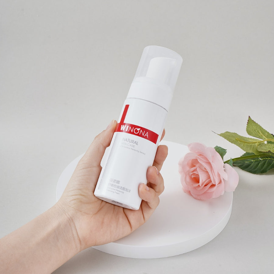 Winona Soothing Oil-Control Cleansing Foam 150ml: Hydrating and moisturizing, amino acid formula, controls oil, exfoliates, removes blackheads, soothes and repairs the skin barrier, suitable for sensitive skin.