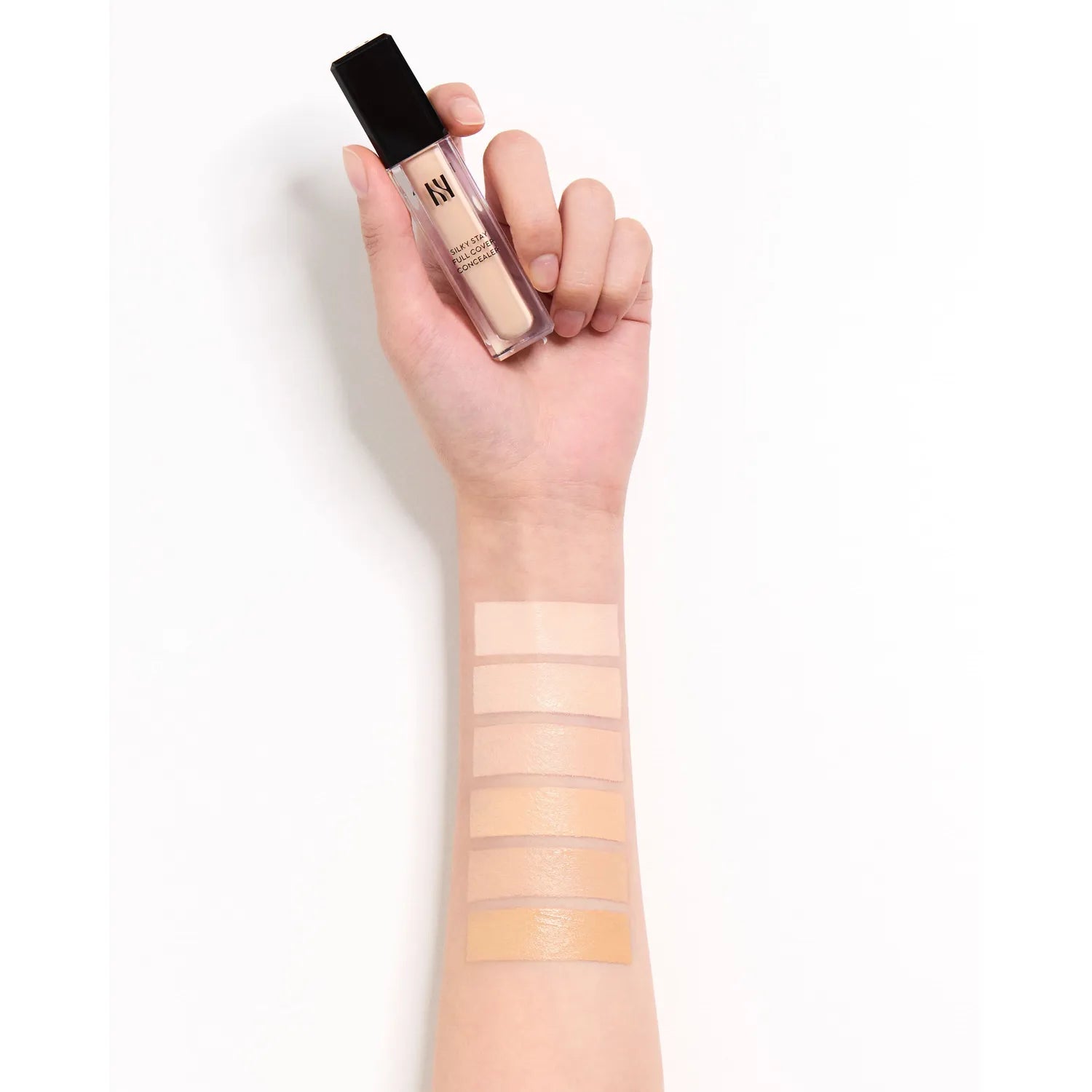 HERA Silkystay Serum Concelaer 8g (9 Shades)