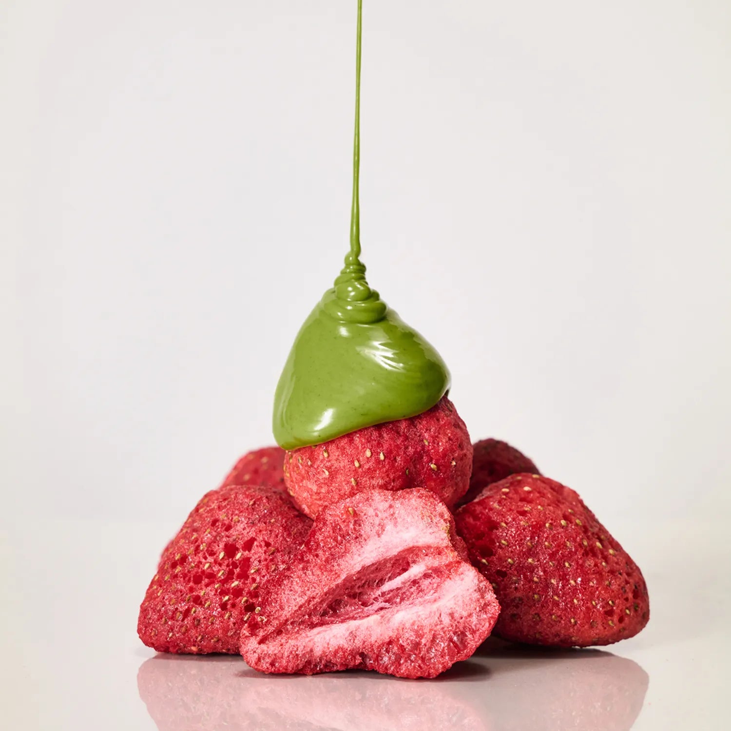 OSULLOC Matcha Strawberry Truffle 80g