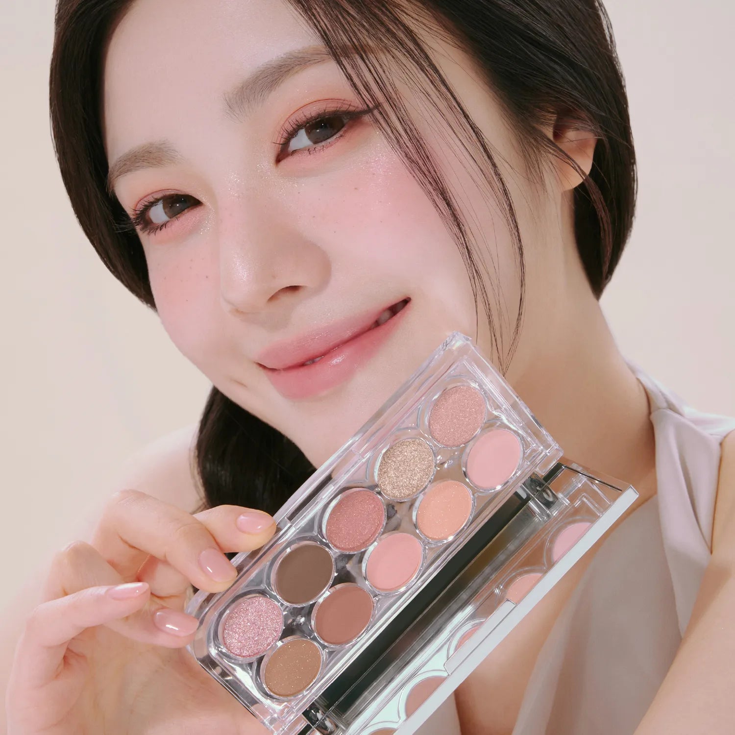 LUMMIR Light On Eyes Shadow Palette (8 Options)