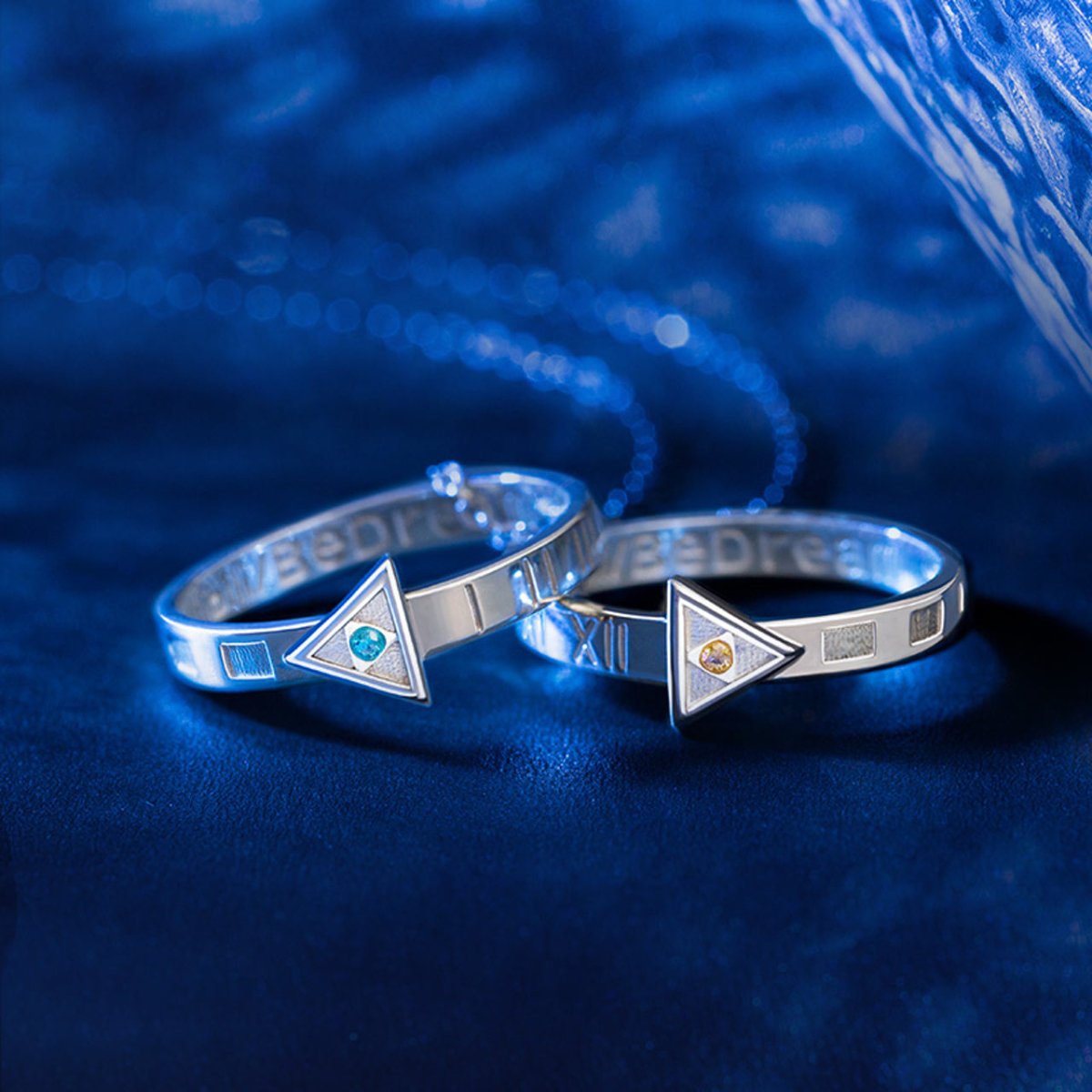 Link Click | Dive Back In Time Rings