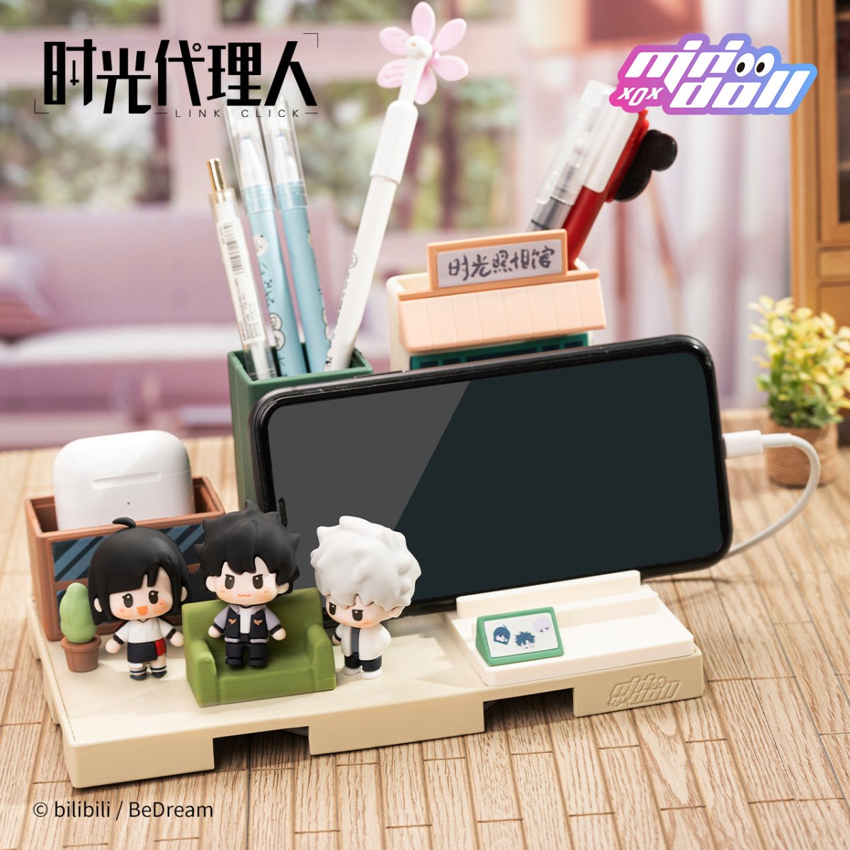 Link Click | Mini Space Fingertip Doll Desk Decor & Storage Set